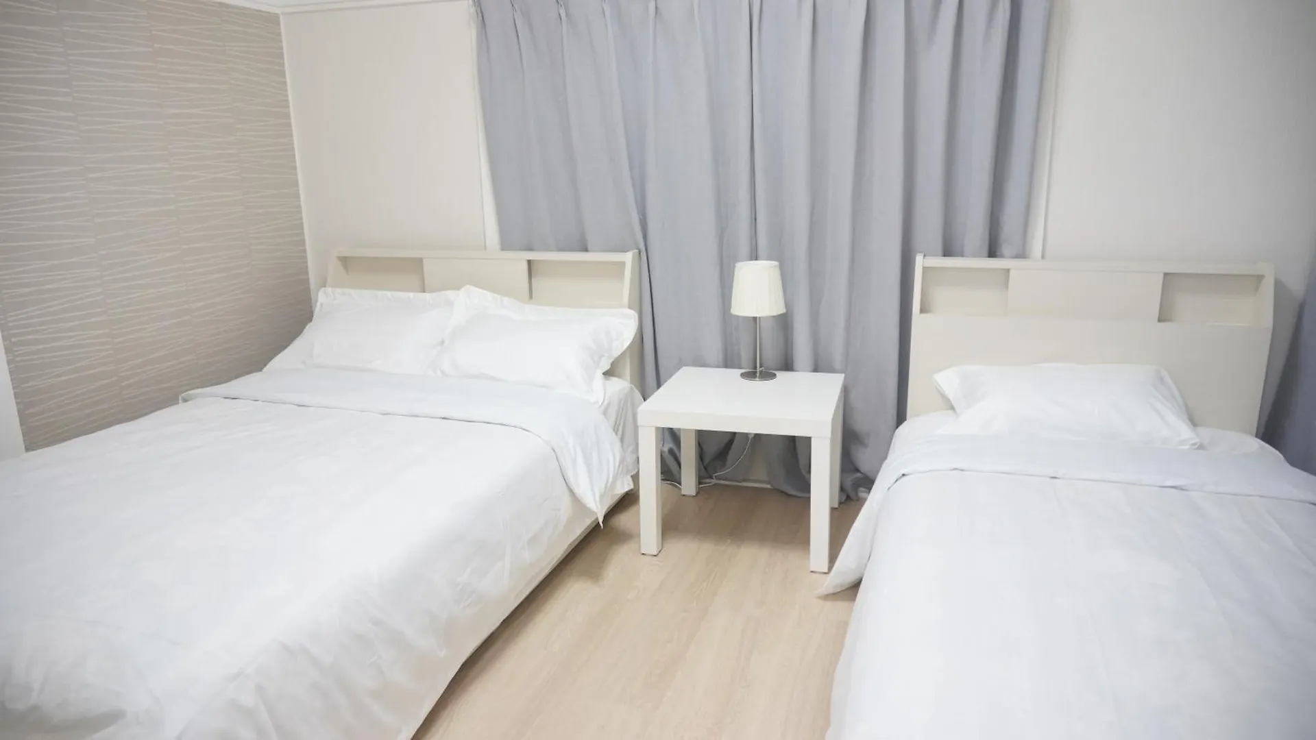 Uhome Tsubame Apartment Tokyo 0*,  Japan