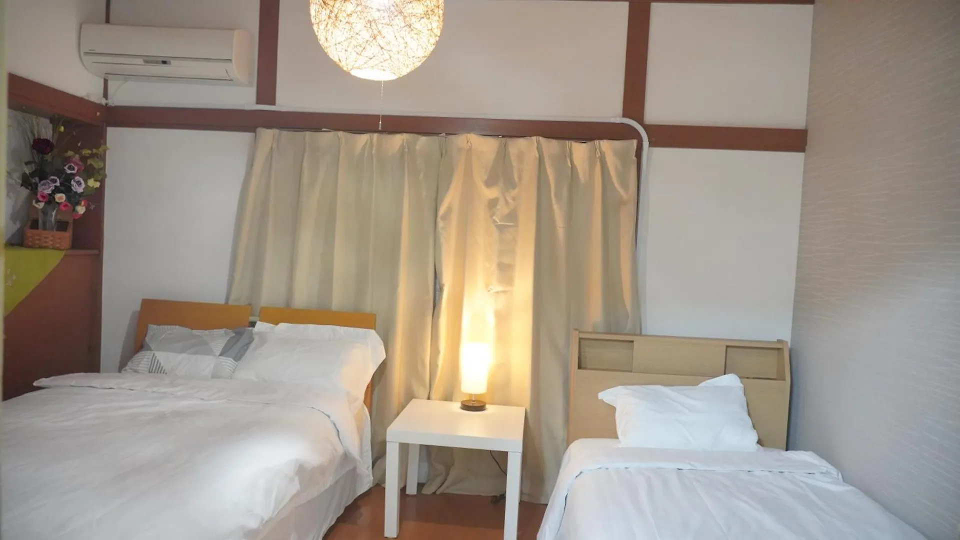 Uhome Tsubame Apartment Tokió