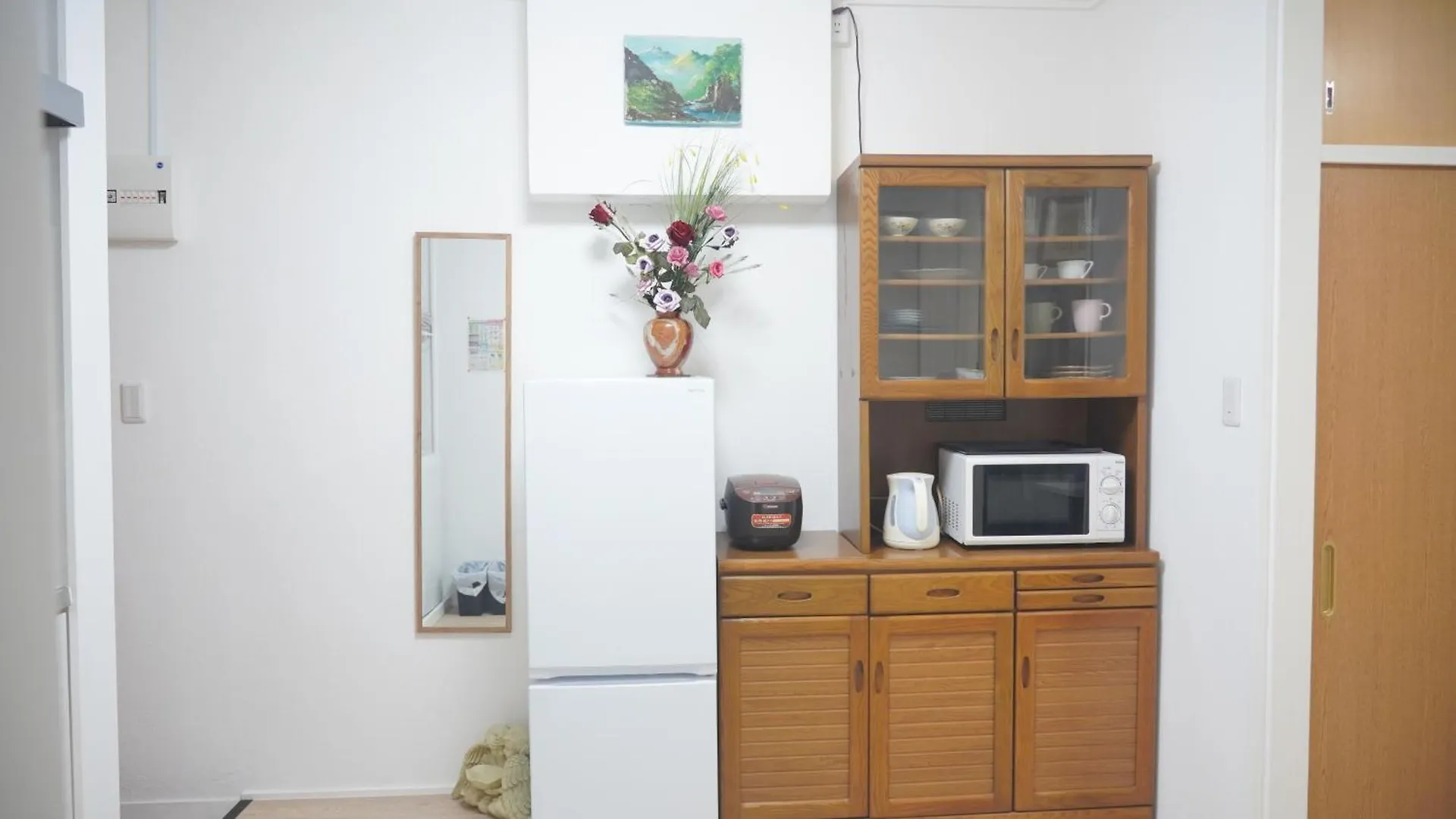 Uhome Tsubame Apartment Tokió